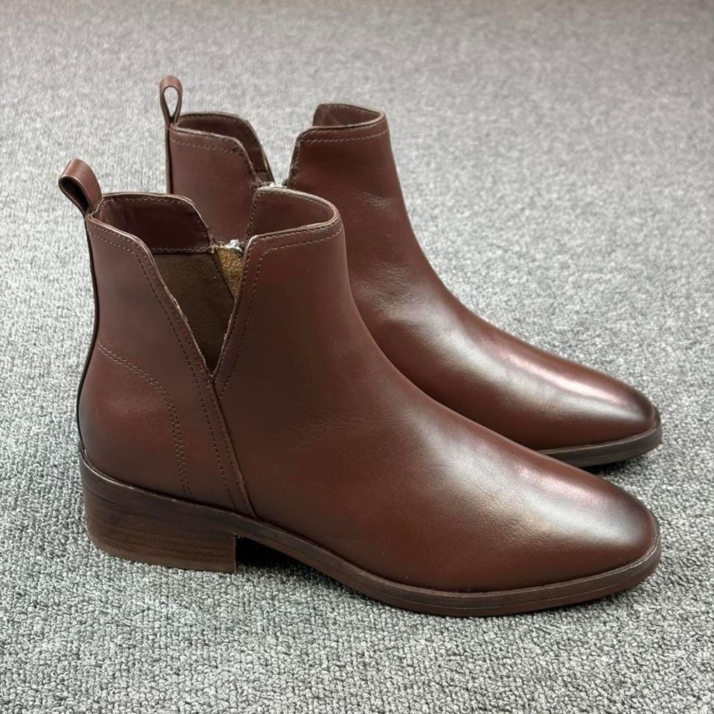 Women's Chelsea & Violet Brown Leather Side Zip Campus Heel Ankle Boots Size 10